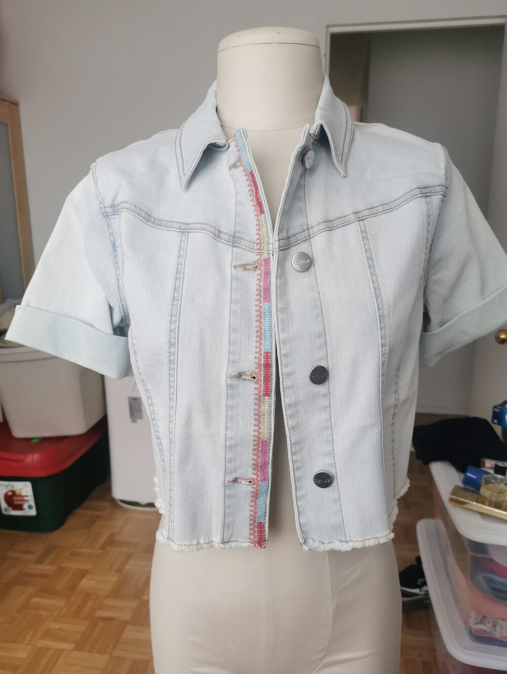 Renuar Light Blue Denim Top with Pink Nail Accent
